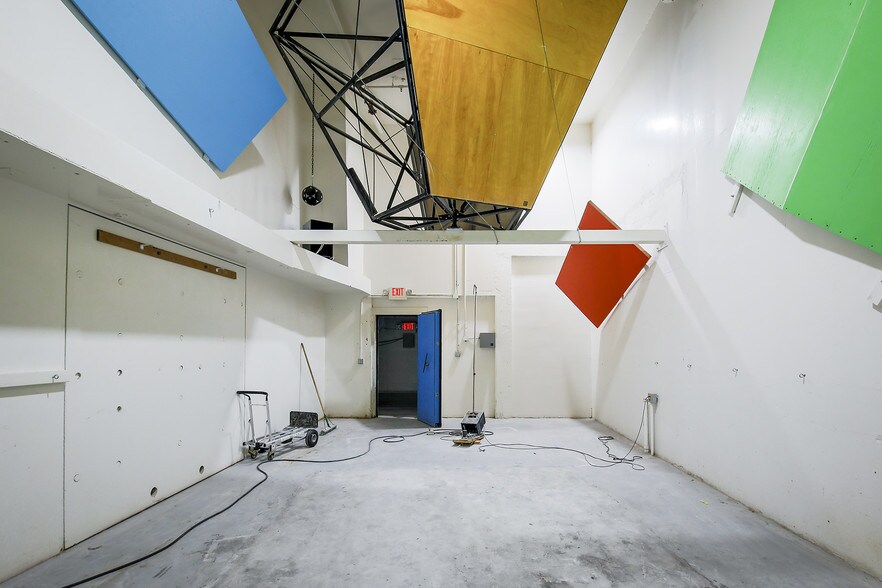 More Photos Of 25132 Rye Canyon Loop, Valencia Warehouse For Sale