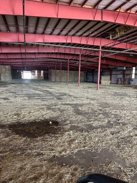 More Photos Of 411 Snow Mountain Ave, Hines Warehouse For Sale