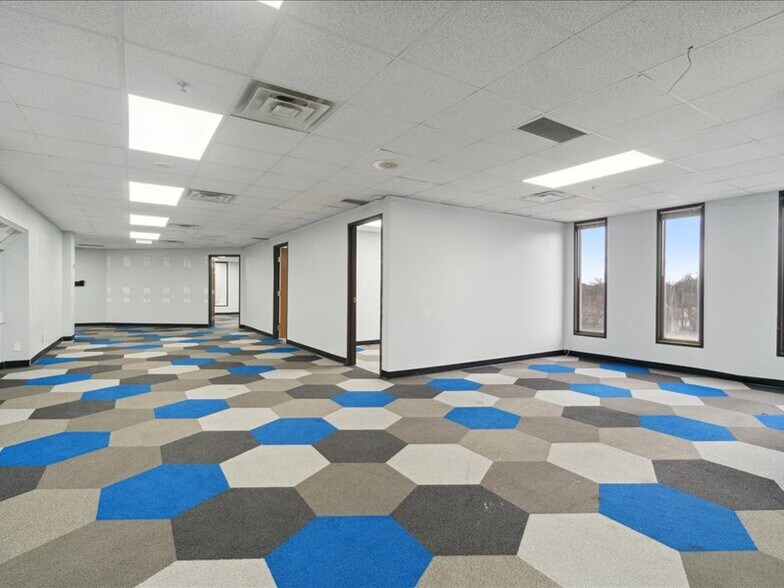 More Photos Of 1100 W Saginaw St, Lansing Medical For Sale