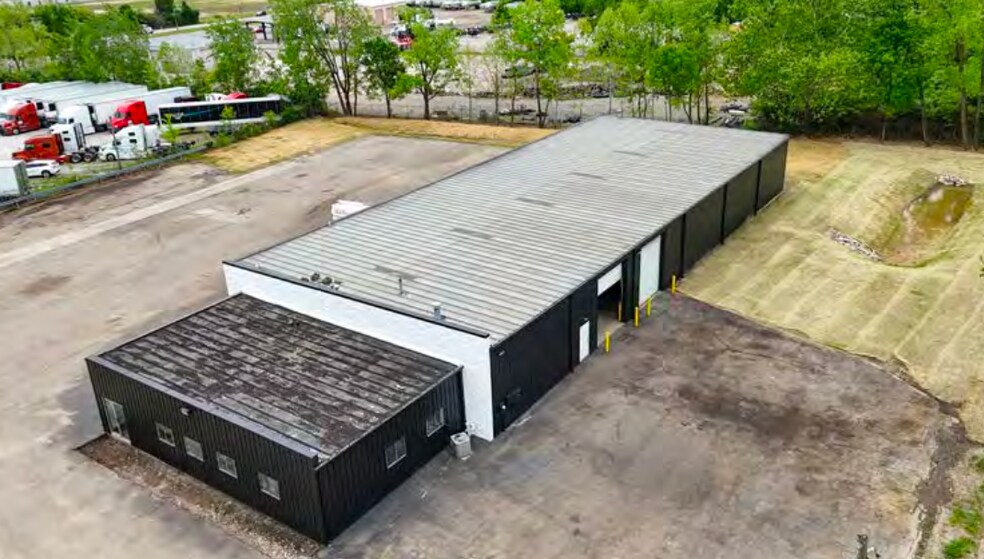 More Photos Of 2975 Symmes Rd, Fairfield Warehouse For Lease