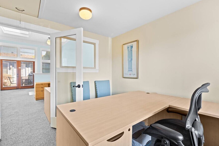 More Photos Of 5666 Telegraph Ave, Oakland Office For Sale