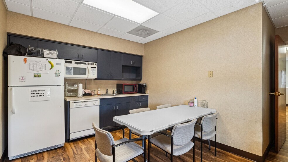 More Photos Of 2149 Valleygate Dr, Fayetteville Medical For Sale