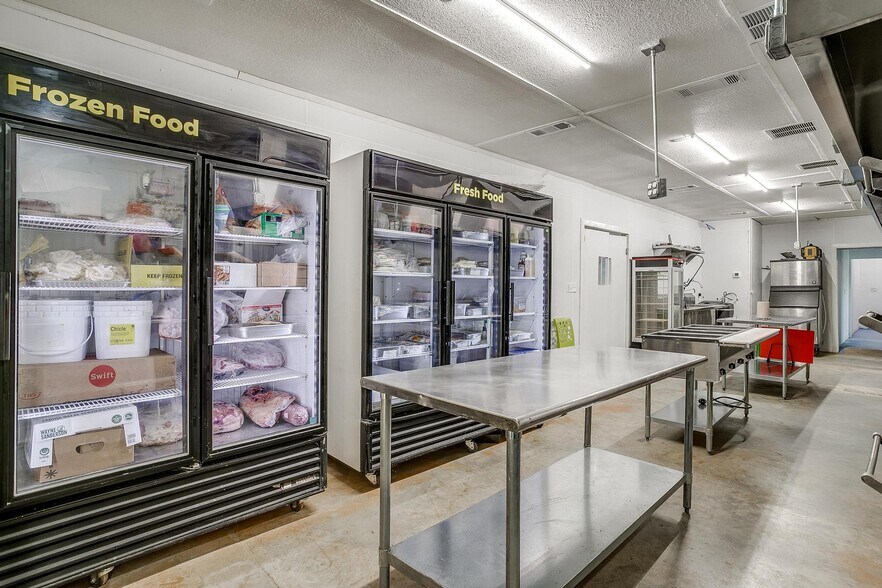 More Photos Of 4920 Tin Top Rd, Weatherford Office For Sale
