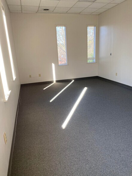 More Photos Of 333 Sandy Springs Cir NE, Sandy Springs Office For Lease