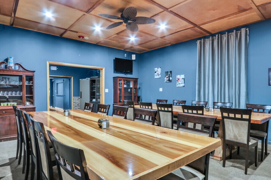 More Photos Of 2816 Route 120, Mchenry Restaurant For Sale