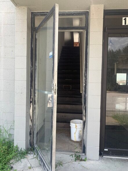 More Photos Of 1216 W Amelia St, Orlando Distribution For Lease