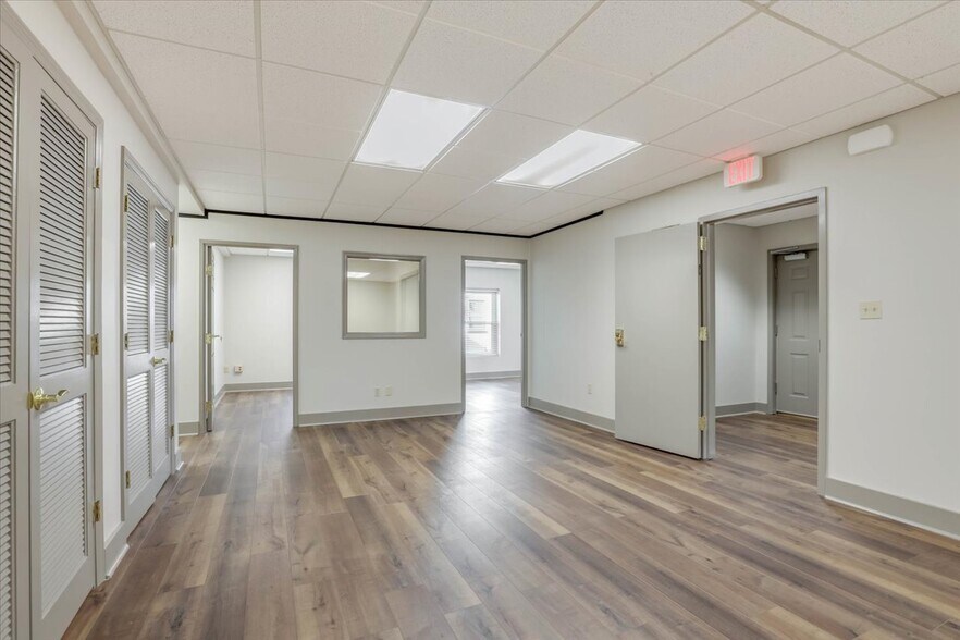 More Photos Of 1310 Thomasville Rd, Tallahassee Office For Lease