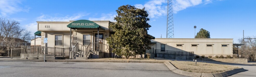 More Photos Of 305 Dover Rd, Clarksville Medical For Lease