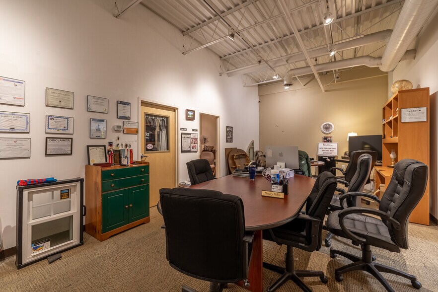 More Photos Of 293-317 Libbey Industrial Pky, Weymouth Light Distribution For Lease