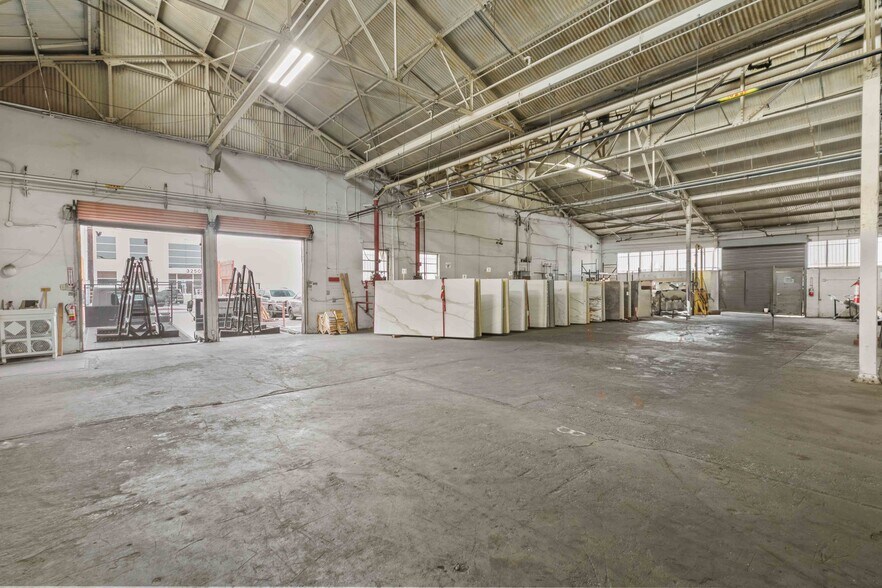 More Photos Of 3255 Saco St, Vernon Warehouse For Lease