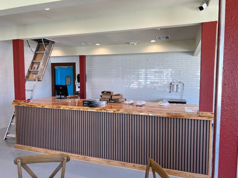 More Photos Of 7810 Bellfort Rd, Houston Restaurant For Sale
