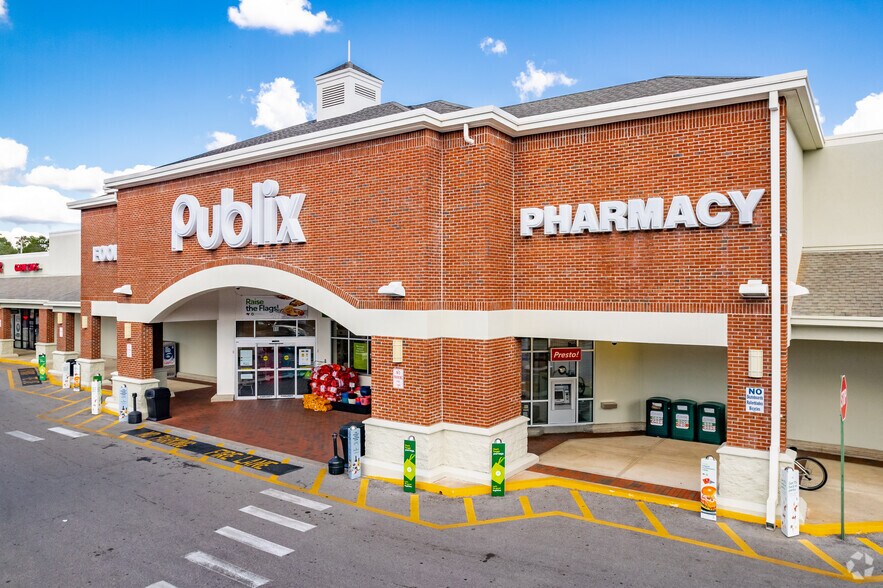 Primary Photo Of 19211-19247 N Dale Mabry Hwy, Lutz Unknown For Lease