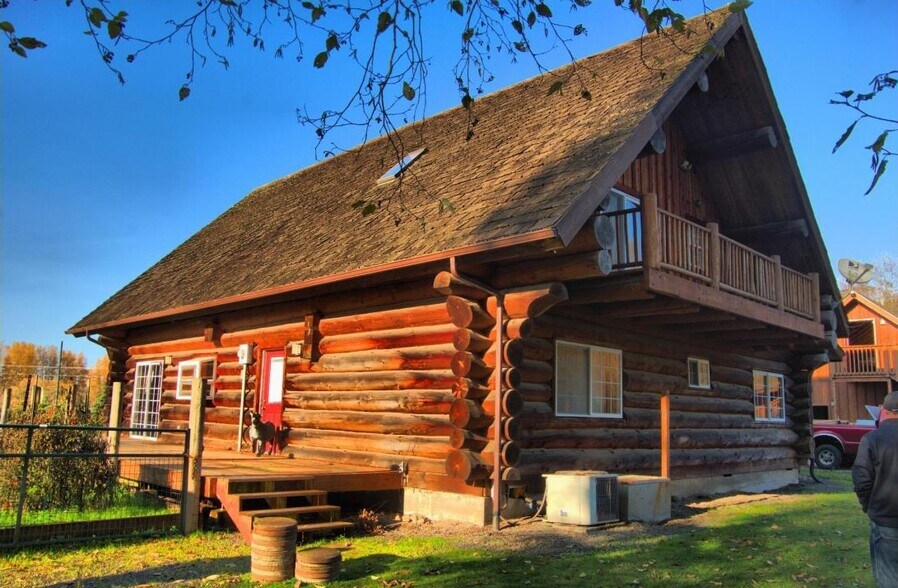 More Photos Of 117 Kalama River Rd, Kalama Restaurant For Lease