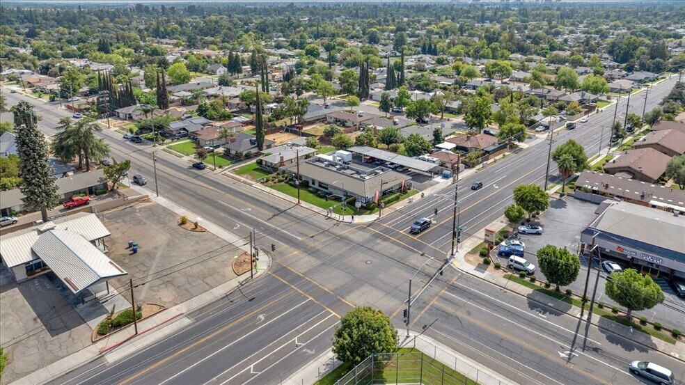 More Photos Of 445 W Dakota Ave, Fresno Office Residential For Sale
