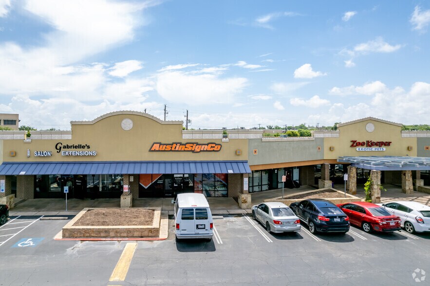 More Photos Of 9012 Research Blvd, Austin Unknown For Lease