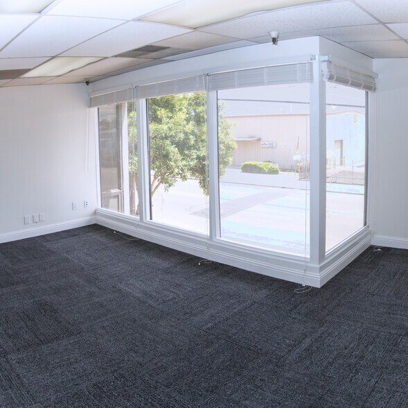 More Photos Of 961 N Emerald Ave, Modesto Showroom For Lease