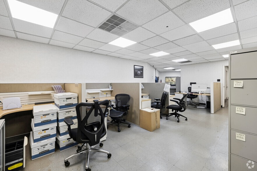 More Photos Of 538 Route 38 E, Maple Shade Township Auto Dealership For Lease