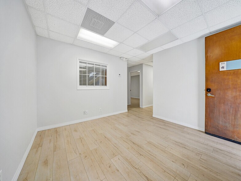 More Photos Of 2900 Bristol St, Costa Mesa Office For Sale