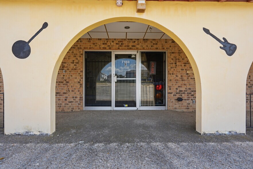 More Photos Of 7150 Baker Blvd, Fort Worth Office For Sale