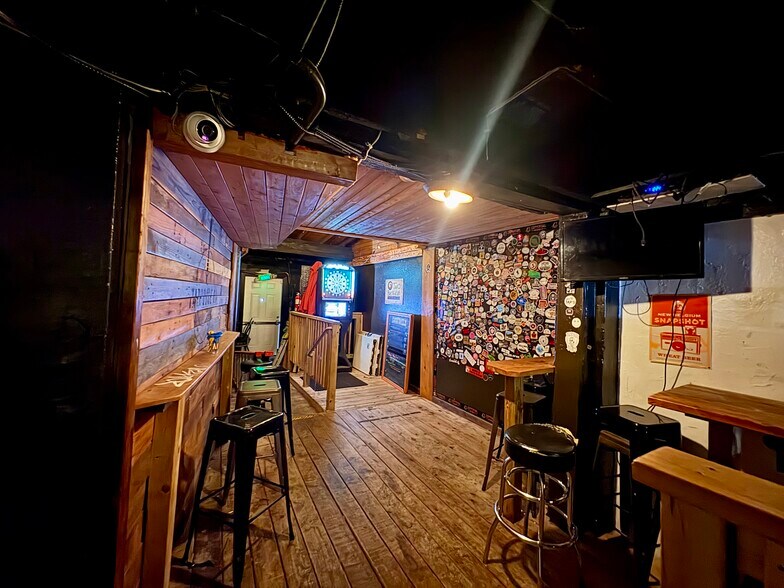 More Photos Of 2053-2063 Central Ave, Saint Petersburg Storefront For Lease