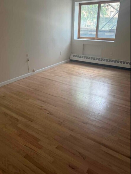 More Photos Of 11882 Metropolitan Ave, Kew Gardens Apartments For Lease