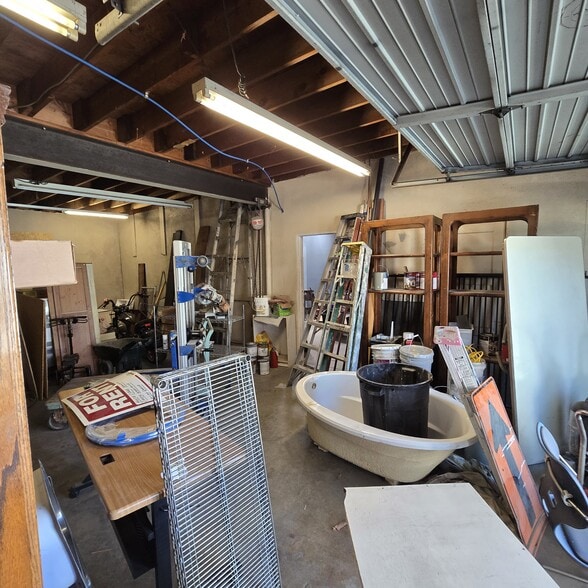 More Photos Of 15709 Bellflower Blvd, Bellflower General Retail For Sale