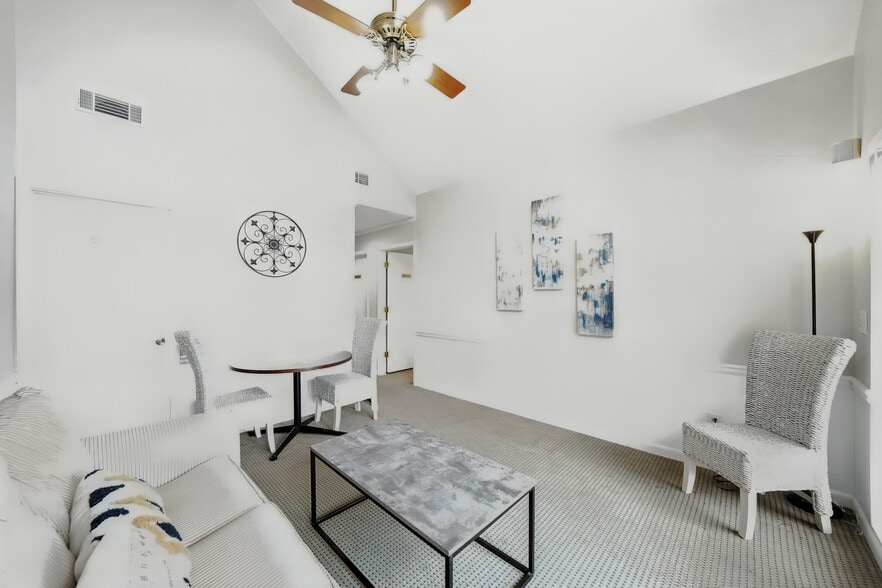 More Photos Of 11285 Elkins Rd, Roswell Office Residential For Sale