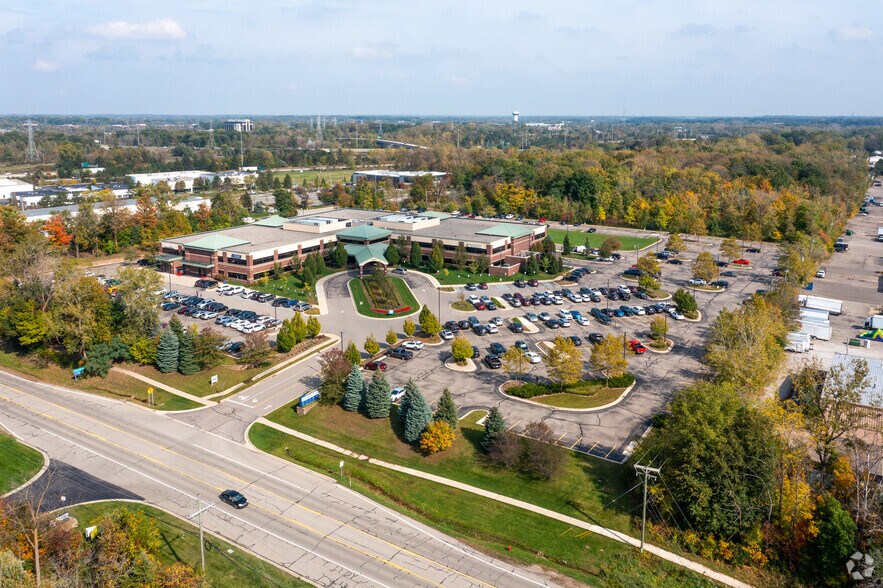 More Photos Of 25500 Meadowbrook Rd, Novi Medical For Lease