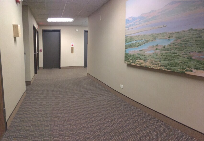 More Photos Of 4433 W Touhy Ave, Lincolnwood Office For Lease