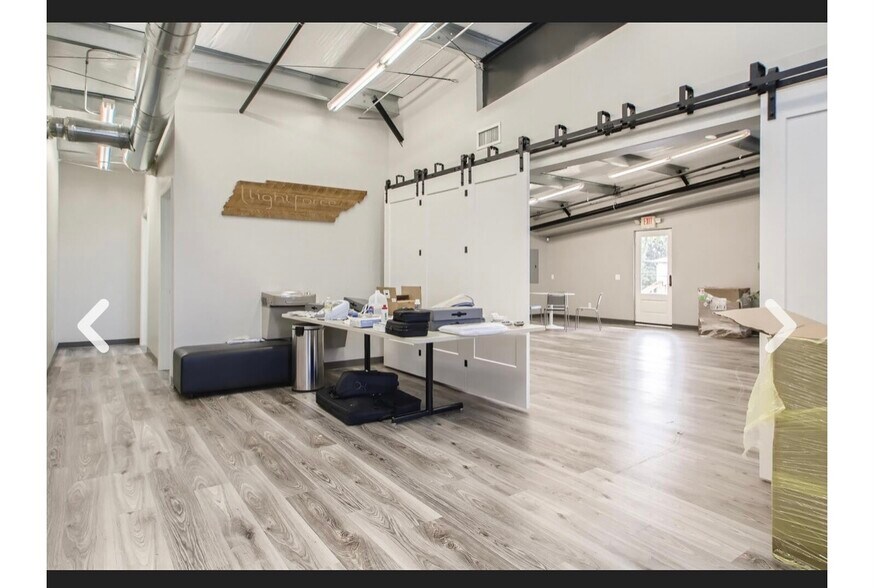 More Photos Of 1227 Lakeview Dr, Franklin Office For Lease