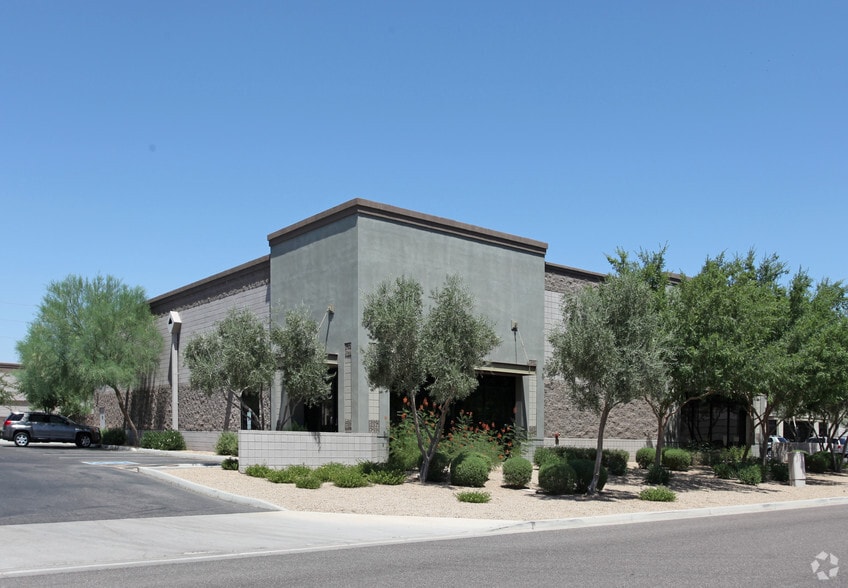 Primary Photo Of 170 S William Dillard Dr, Gilbert Warehouse For Sale