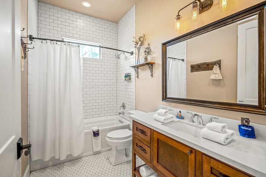 More Photos Of 3603 FM 1725 Rd, Willis Lodge Meeting Hall For Sale