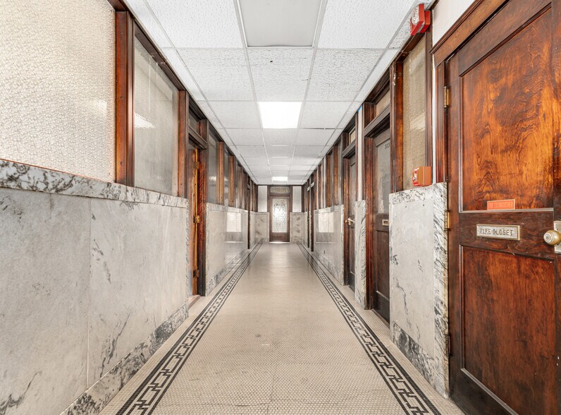More Photos Of 628-630 Columbus St, Ottawa Loft Creative Space For Sale
