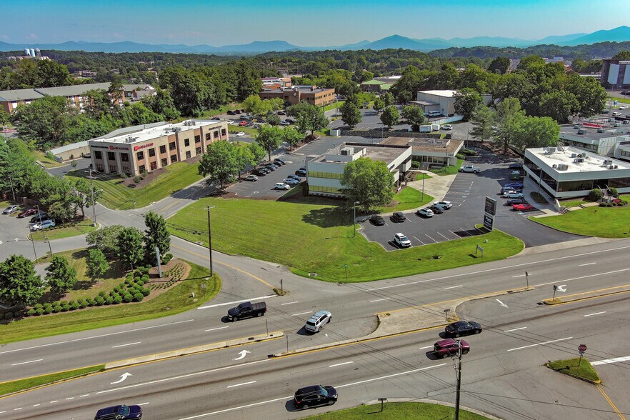 More Photos Of 5301 Bernard Dr, Roanoke Land For Lease