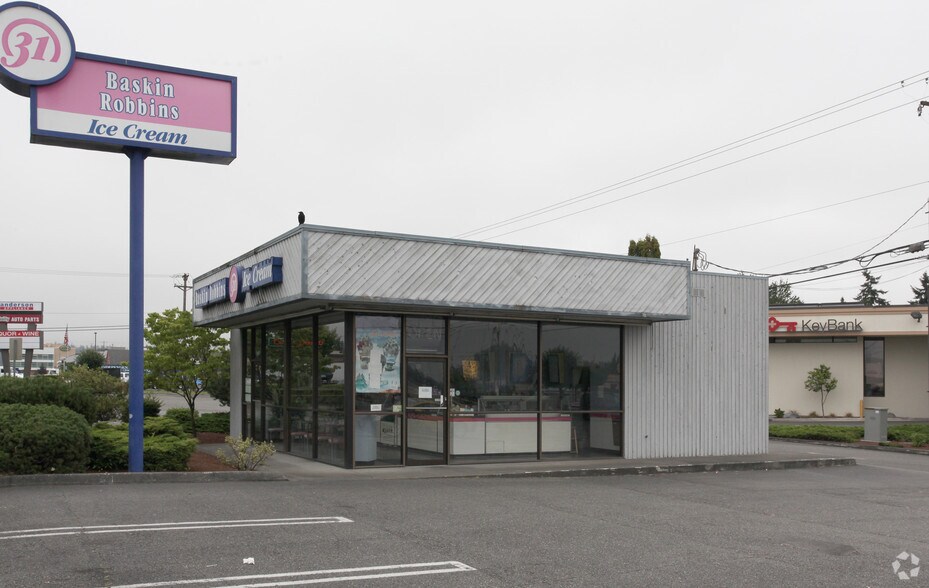 Primary Photo Of 5310 Pacific Hwy E, Fife Fast Food For Lease