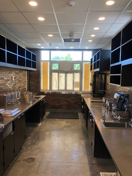 More Photos Of 1605 N Greene St, Spokane Freestanding For Lease