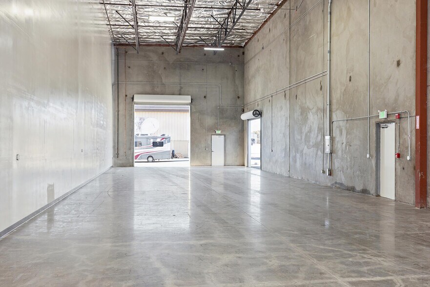 More Photos Of 164 Camino Oruga, Napa Warehouse For Lease