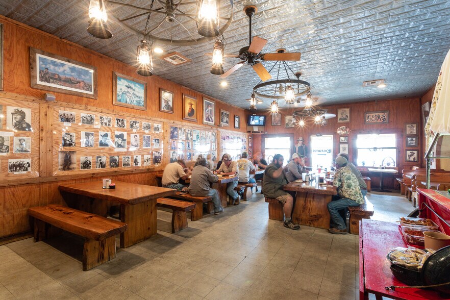 More Photos Of 311 Main St, Bandera Restaurant For Sale