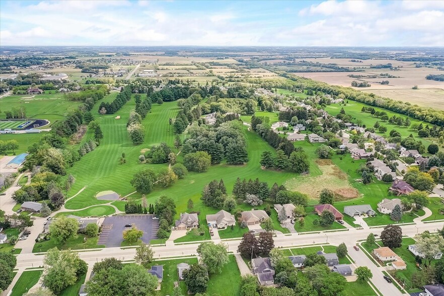 More Photos Of 800 S Main St, Lake Mills Golf Course Driving Range For Sale