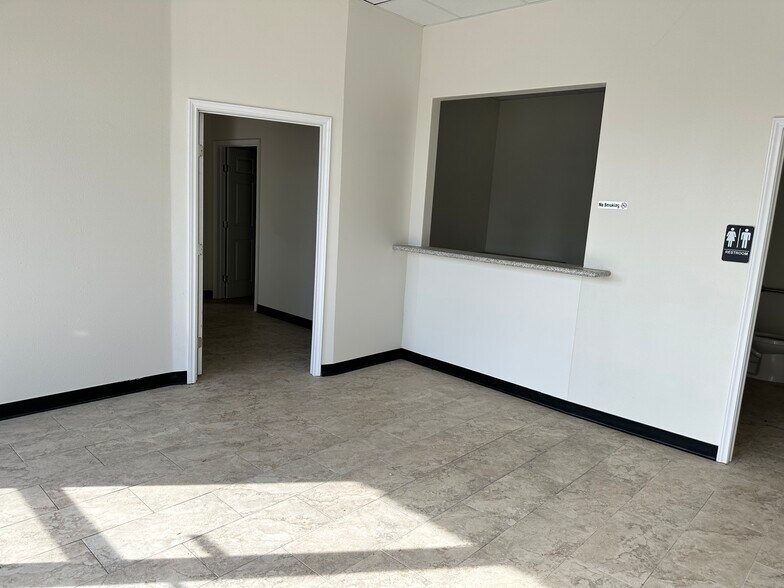 More Photos Of 900 W Jackson Ave, Pasadena Unknown For Lease