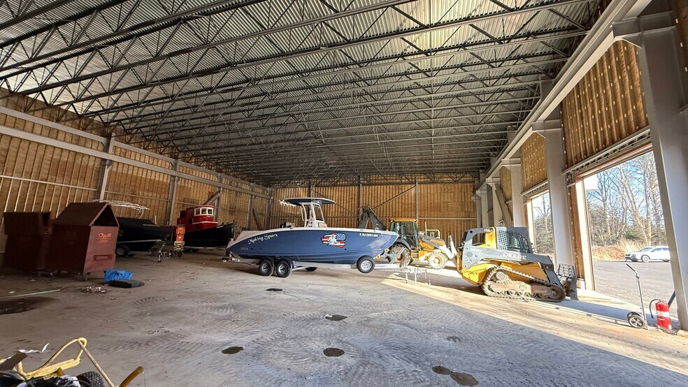 More Photos Of 2651 PA-412, Coopersburg Warehouse For Lease