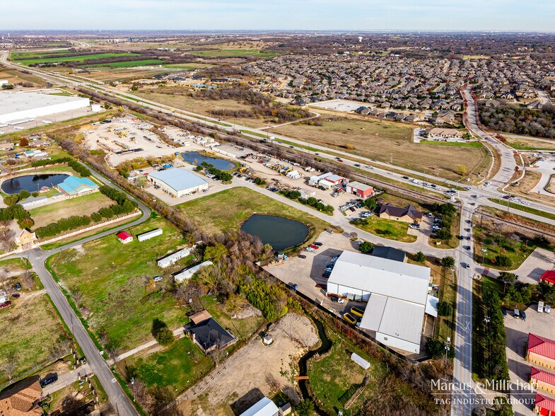 More Photos Of 13053 Gateway Alliance Dr, Fort Worth Warehouse For Lease