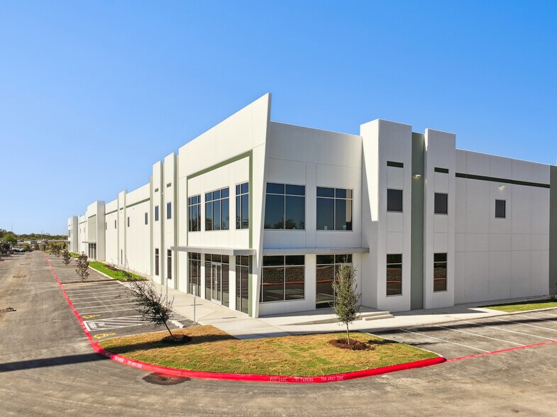 More Photos Of 1600 E McCarty Ln, San Marcos Unknown For Lease