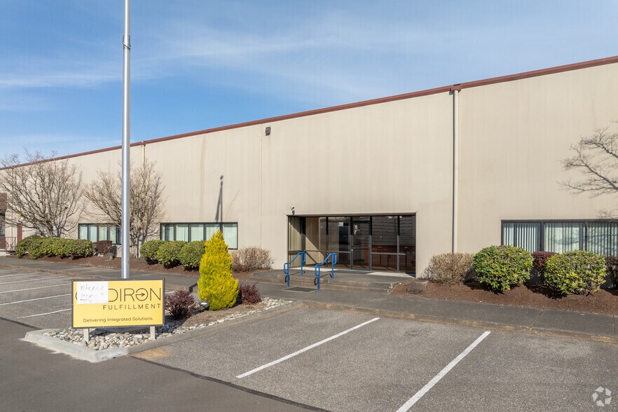 More Photos Of 19405 68th Dr NE, Arlington Manufacturing For Lease