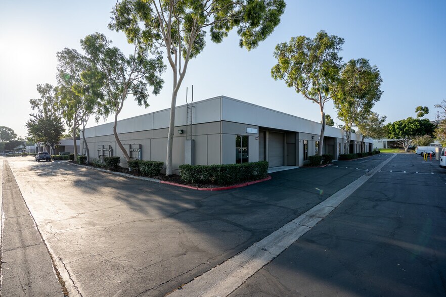 More Photos Of 2599 E 28th St, Signal Hill Unknown For Lease