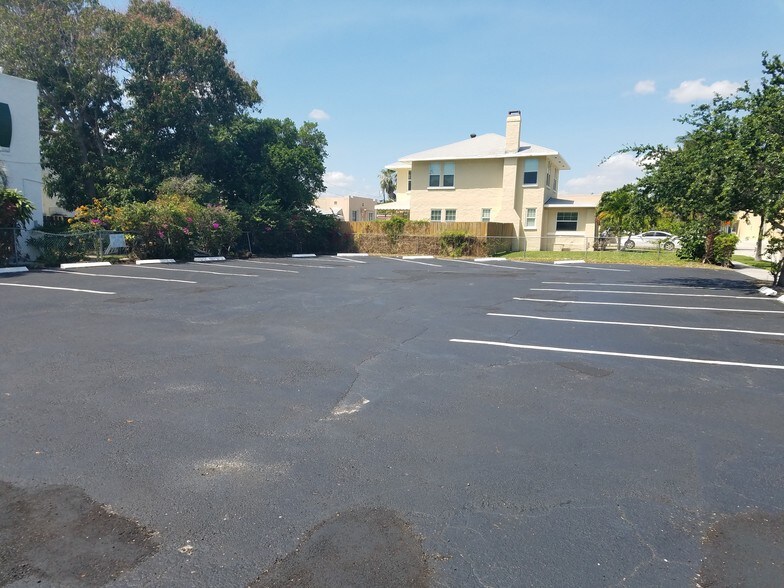 More Photos Of 1001 N Olive Ave, West Palm Beach Medical For Lease