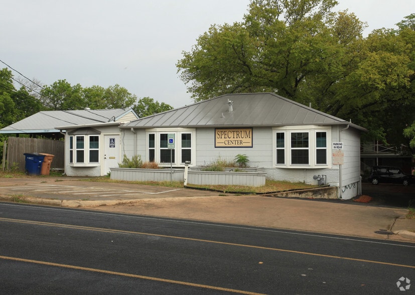 More Photos Of 1509 W North Loop Blvd, Austin General Retail For Sale