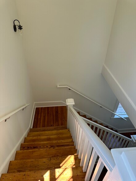 More Photos Of 2324 Marietta Rd NW, Atlanta Loft Creative Space For Lease