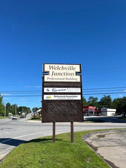 More Photos Of 11 Mechanic Falls Rd, Oxford Freestanding For Lease