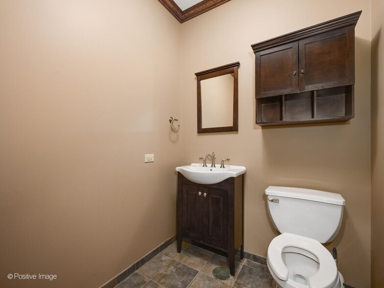 More Photos Of 19225-19233 Henry Dr, Mokena Flex For Sale